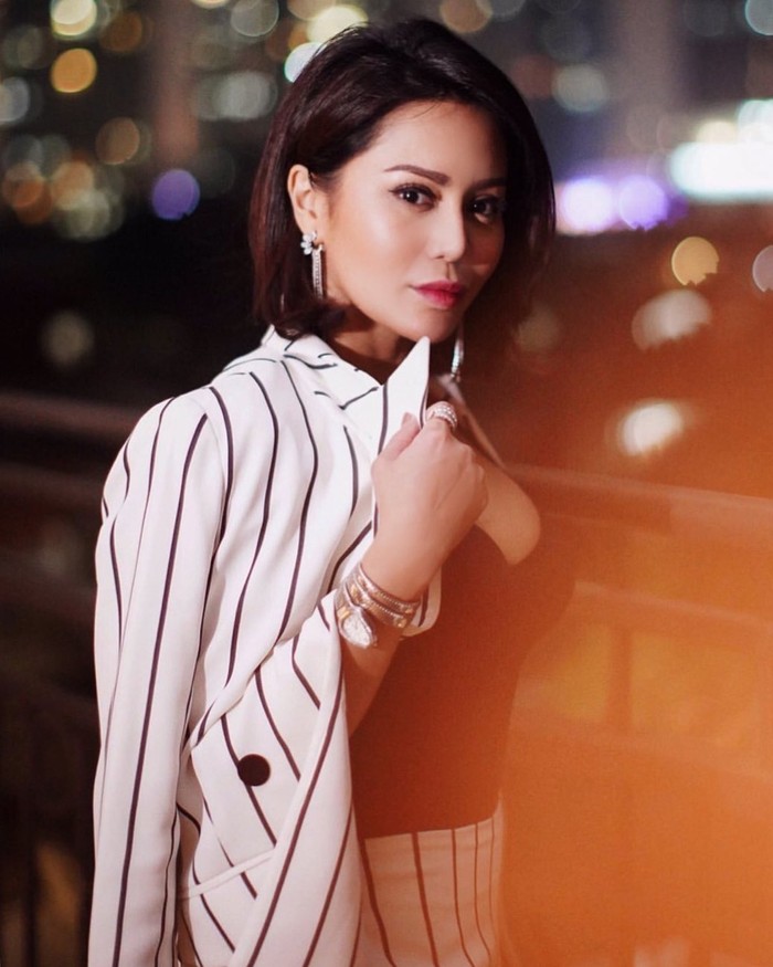 Diketahui, Vicky Zainal mengawali karier sebagai pemain sinetron. Ia juga telah membintangi berbagai judul FTV. Salah satunya adalah berjudul Aku Gagal Menikah Karena Ibuku di tahun 2017. (Foto: nstagram.com/vickyzainal24/)