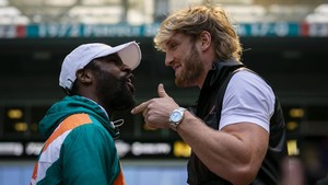 Dihajar Mayweather, Mata Jake Paul Lebam dan Mulut Berdarah