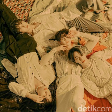 Lirik Lagu On Rainy Day - BEAST