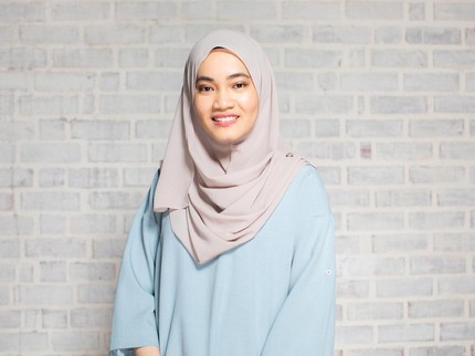 5 Pilihan Warna Hijab Earth Tone, Bikin Wajah Bunda Lebih Cerah Saat Lebaran