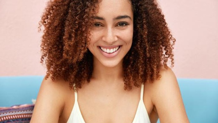 5 Makanan Terbaik untuk Lembapkan Rambut Kering