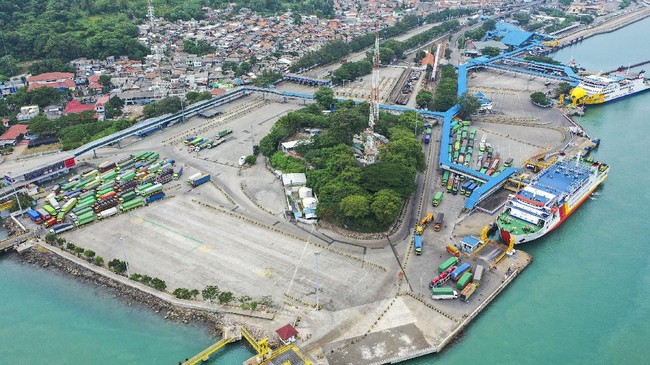 PT ASDP Indonesia Ferry Cabang Utama Merak menerapkan aturan baru untuk menyeberang dari Pelabuhan Merak ke Bakauheni.