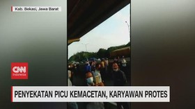 VIDEO: Penyekatan Picu Kemacetan, Karyawan Protes