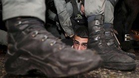 Warga Palestina-Israel Bentrok di Yerusalem, 4 Orang Ditahan