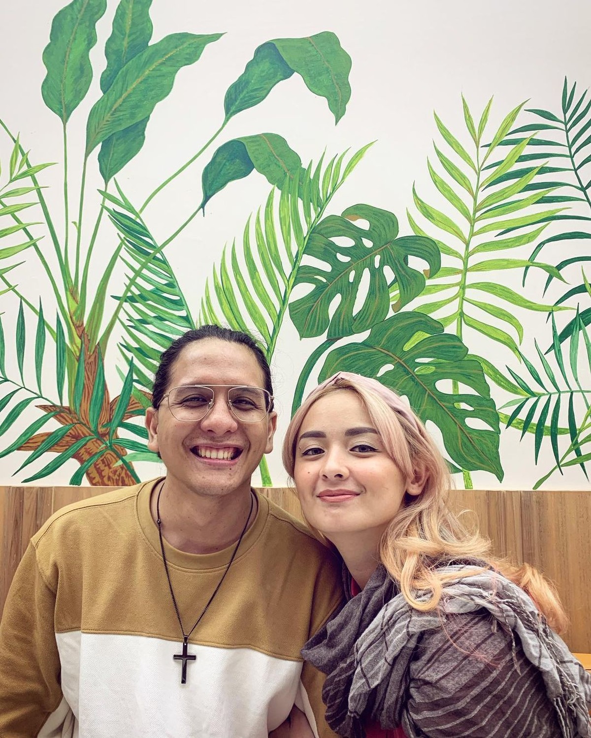 Kabar duka datang dari Raditya Oloan suami Joanna Alexandra yang meninggal dunia&period; Yuk kita lihat momen-momen terakhir kebersamaan mereka&excl;