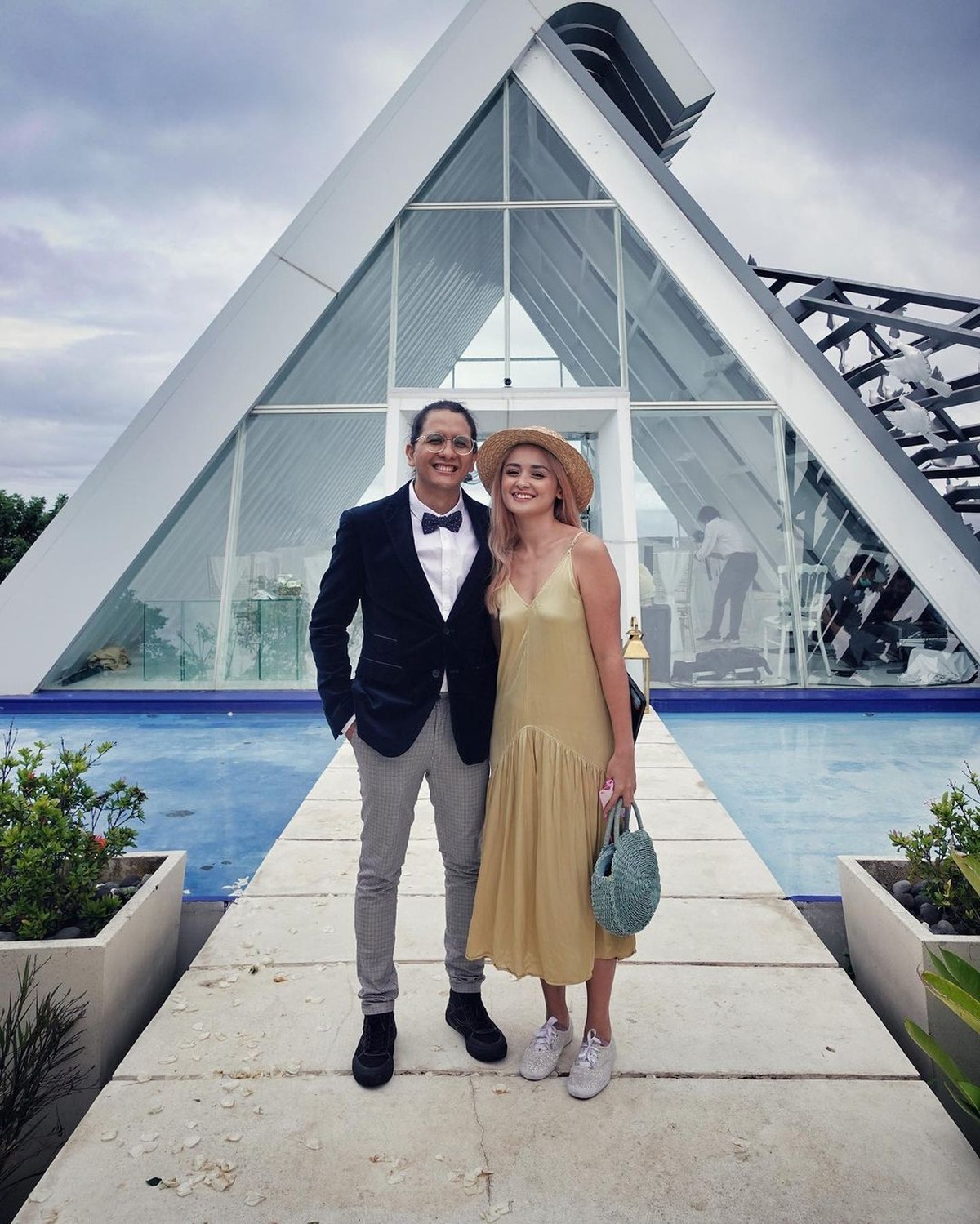 Kabar duka datang dari Raditya Oloan suami Joanna Alexandra yang meninggal dunia&period; Yuk kita lihat momen-momen terakhir kebersamaan mereka&excl;