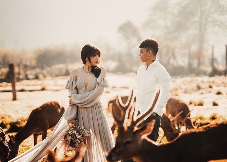 Reza Arap stres pascanikah dengan Wendy Walters. Yuk kita intip potret kehidupan pernikahan mereka!