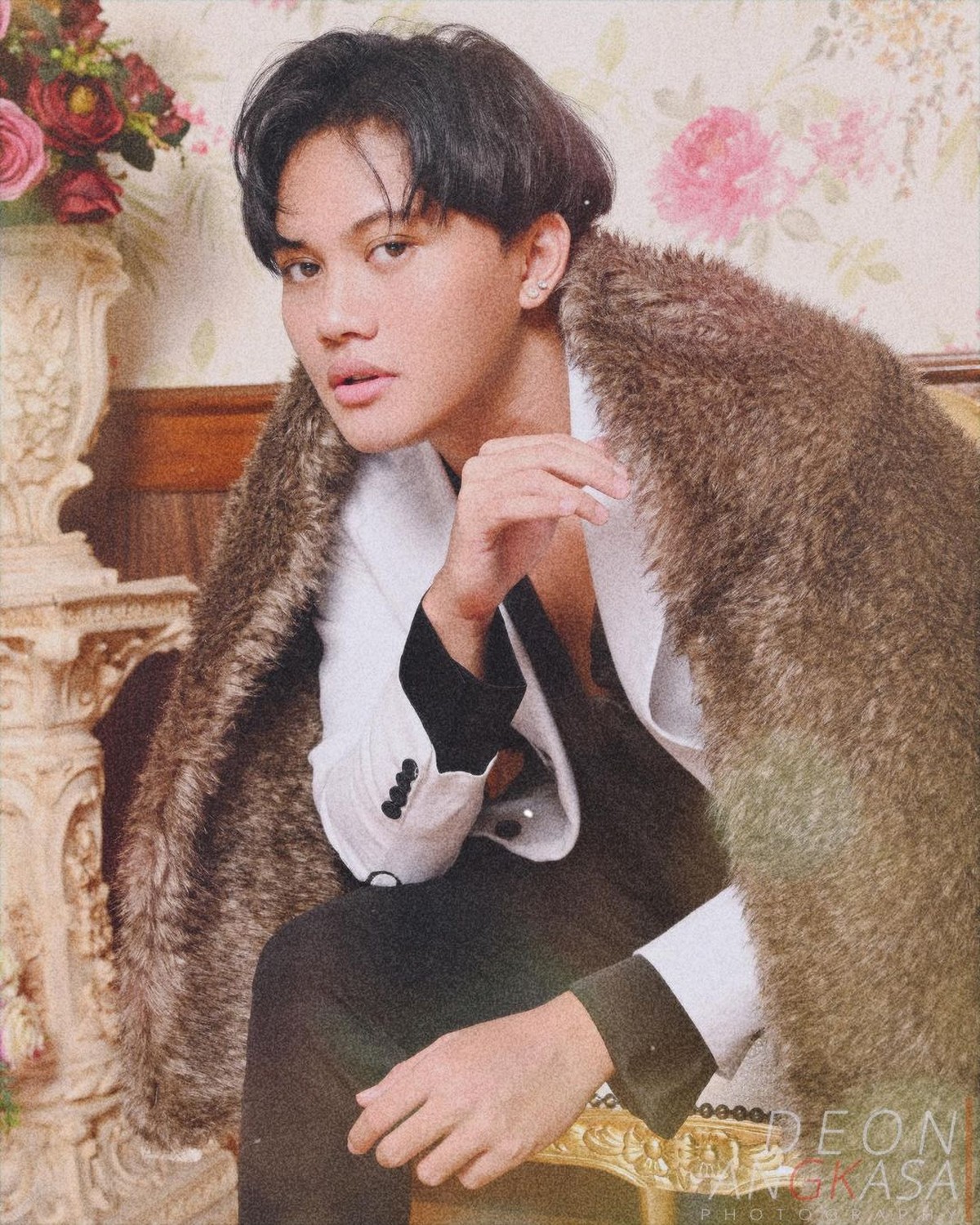 Beberapa waktu lalu Rizky Febian sempat membuat heboh publik karena pernyataan tentang keperjakaannya&period; Yuk kita lihat pesonanya&excl;