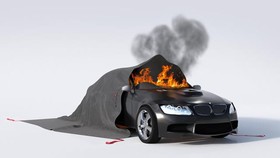 Cara Selamatkan Diri Usai Mobil Kecelakaan dan Terbakar