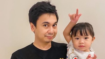 img-title Tak Bisa Hadiahi Liburan, Raditya Beri Kado Saham di Ultah ke-2 Anak