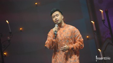 img-title Lirik Lagu Tak Sejalan - Vidi Aldiano