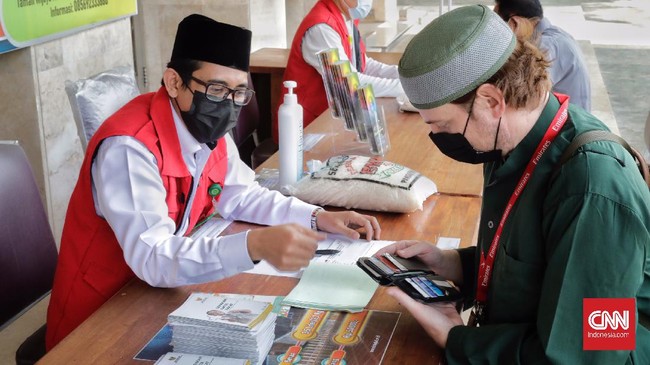 Umat Muslim yang mampu secara finansial wajib membayar zakat fitrah jelang Lebaran. Berikut penjelasan rinci mengenai zakat fitrah.