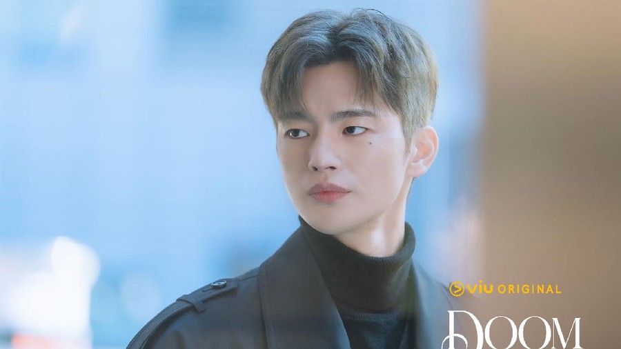 5 Kemiripan Pemain 'Doom At Your Service' Park Bo Young dan Seo In Guk