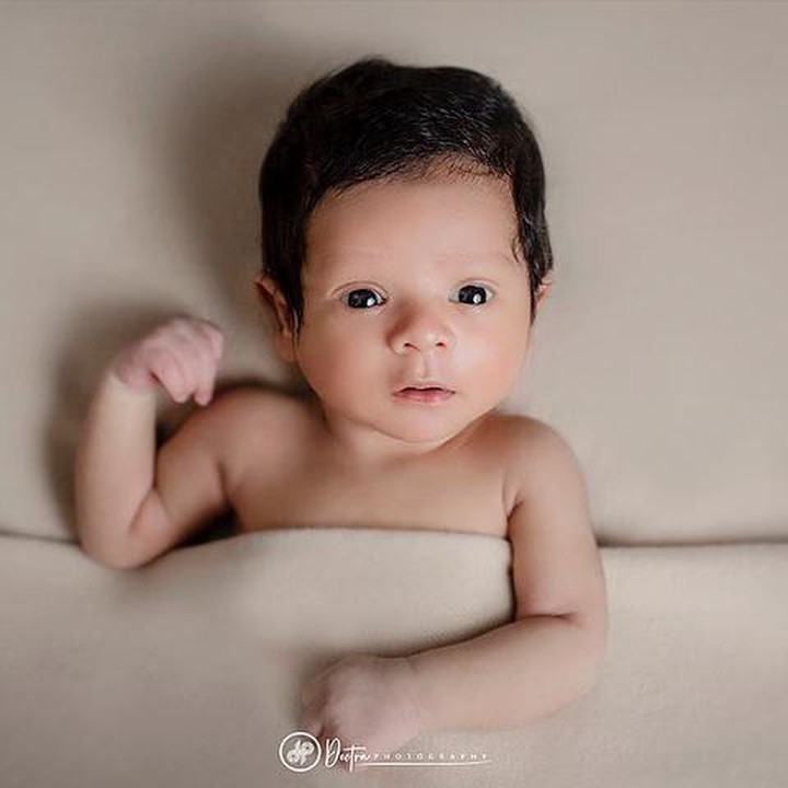 <p>Hidungnya mancung seperti ibunda, Nadya Mustika. Namun bentuk wajahnya persis seperti sang ayah, Rizki DA. (Foto: Instagram @nadyamustikarahayu)</p>