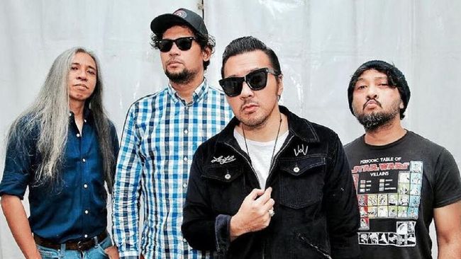 Mantan drummer Naif, Franki Indrasmoro atau Pepeng tak menutup kemungkinan band tersebut bersatu kembali walau tidak dalam waktu dekat.