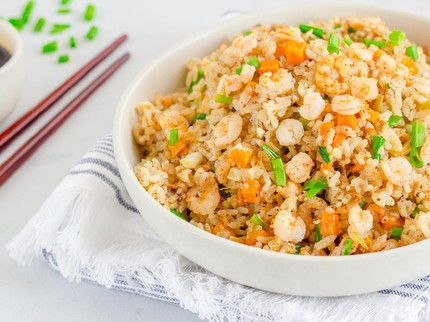 7 Cara Membuat Nasi Goreng Rumahan yang Bikin Nagih, Ada Nasgor Putihnya Lho!