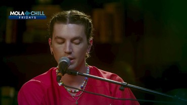 img-title Obati Kerinduan Fans, LANY Bawakan Lagu Baru di Mola Chill Fridays