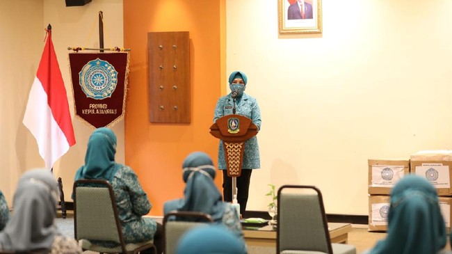 Tri Tito Karnavian meminta masyarakat agar tak lelah dalam mengampanyekan protokol kesehatan (Prokes).