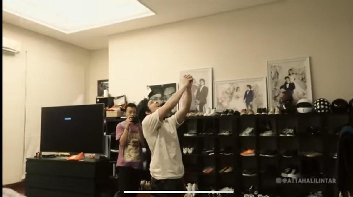 Reaksi keluarga saat Aurel Hermansyah mengumumkan kehamilan pertamanya