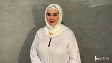 img-title Minta Jodoh Saat Umrah, Catherine Wilson Langsung Diajak Taaruf