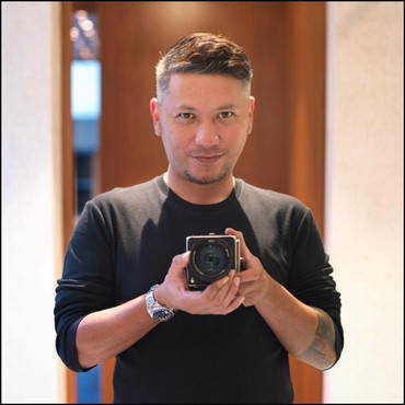 Foto Gading Marten Bareng Luna Maya Sukses Bikin Fans Bingung