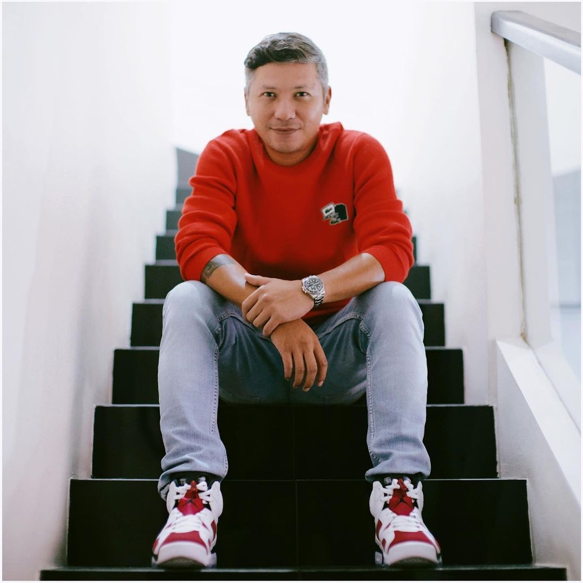 Gading Marten baru saja merayakan ulang tahunnya yang ke-39&period; Yuk kita intip pesona duda keren satu ini&excl;