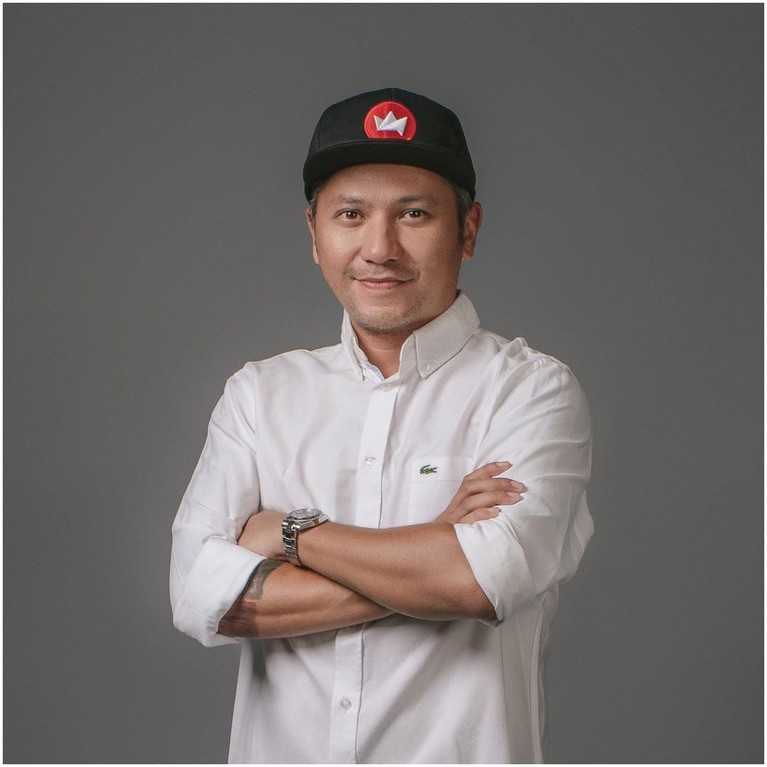 Gading Marten baru saja merayakan ulang tahunnya yang ke-39. Yuk kita intip pesona duda keren satu ini!