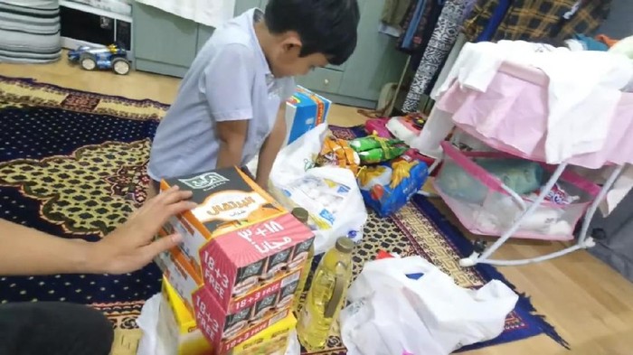 Hisyam  mendapat hadiah dari jenderal Arab