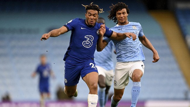 Berikut klasemen Liga Inggris usai Chelsea mengalahkan Manchester City di Stadion Etihad, Sabtu (8/5).