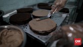 FOTO: Banjir Pesanan Kue Jelang Lebaran Pengusaha kue di Palembang, Sumsel, mengaku kebanjiran pesanan jelang Lebaran. Bahkan, pesanan kue melonjak hingga 100 persen.