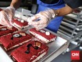 FOTO: Banjir Pesanan Kue Jelang Lebaran