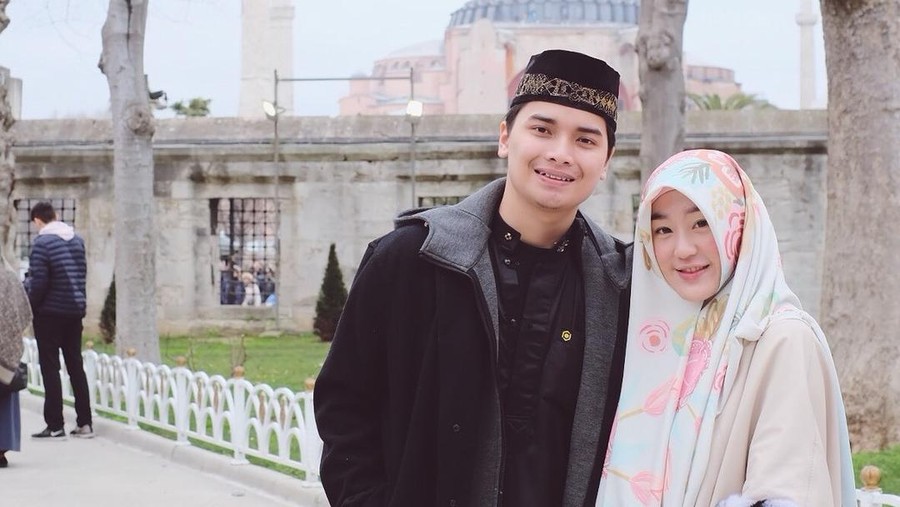 Muhammad Alvin Faiz dan Larissa Chou