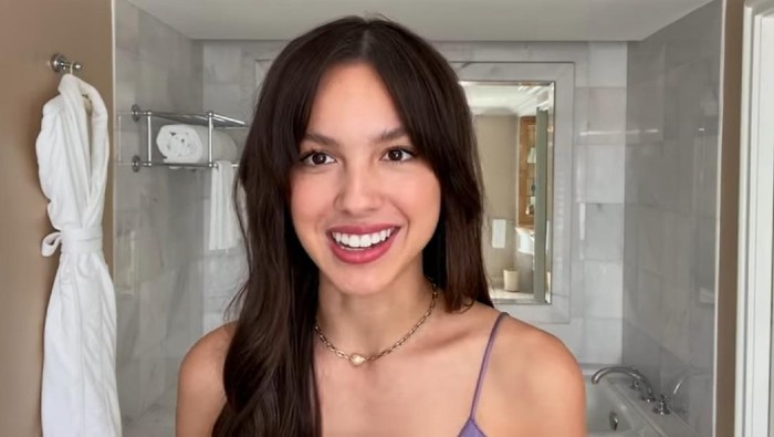 Olivia Rodrigo Berbagi Rahasia Beauty Routine untuk Wajah Cantik Natural