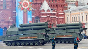 FOTO: Militer Rusia Unjuk Gigi di Parade Hari Kemenangan