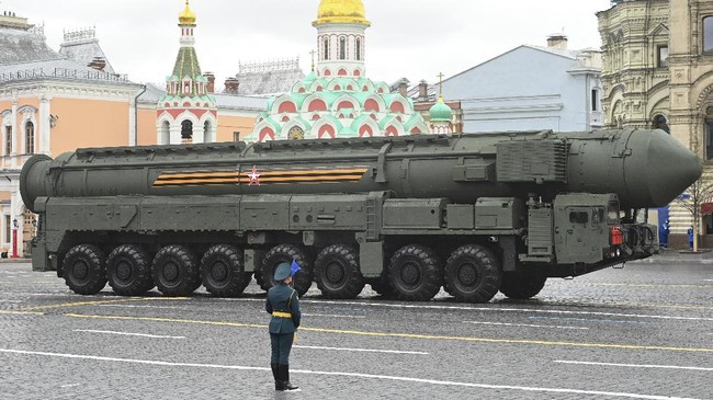 Rusia diduga mengerahkan pasukan dan alutsista seperti rudal ke perbatasannya dekat Finlandia di tengah rencana Helsinki bergabung NATO.