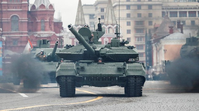 Rusia menggelar latihan tempur melibatkan 3.000 pasukan dan tank di dekat perbatasan Ukraina ketika dialog dengan AS dan sekutu berjalan.
