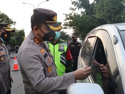 Travel Belasan Pelajar dari Rembang Tujuan Surabaya Diputar Balik di Gresik