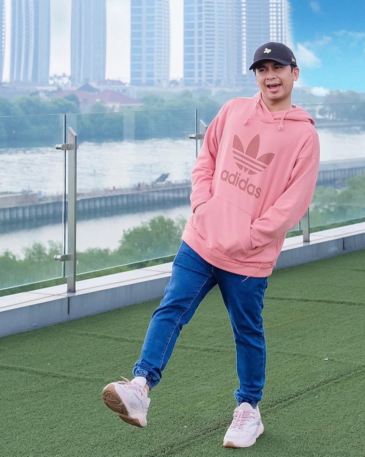 Putri Raditya Dika&comma; Alinea Ava Nasution berulang tahun yang ke-2&period; Raditya memberikan kado berupa saham&period; Yuk kita intip potretnya&excl;