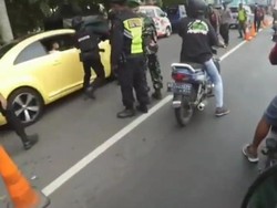 Sesal Orang Tua Pinjamkan Mobil VW ke Anak yang Terobos Penyekatan di Klaten