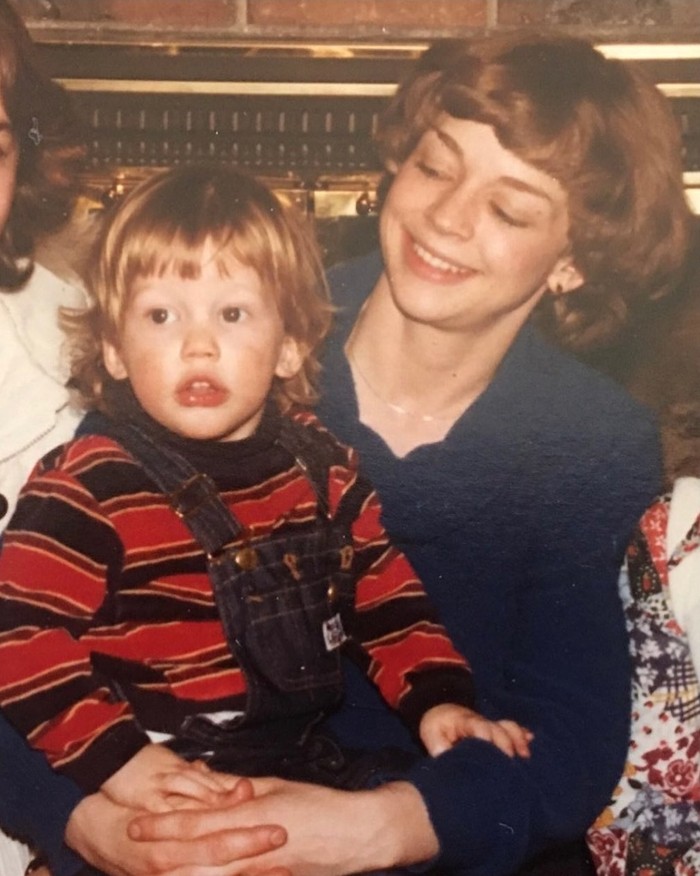 Aktor Marvel lain yang mengunggah foto throwback di Hari Ibu adalah Chris Pratt. Dalam unggahannya Chris Pratt mengucap syukur dan cinta kepada ibundanya. (Foto: instagram.com/prattprattpratt)