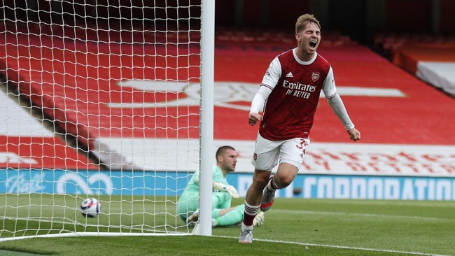 Arsenal memastikan West Bromwich Albion degradasi di Liga Inggris musim ini setelah The Gunners menang 3-1 di akhir pertandingan.
