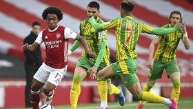 Willian Liked Foto Chelsea Kalahkan Arsenal, Fan Murka