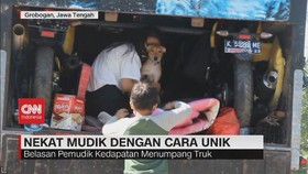 VIDEO: Belasan Pemudik Nekat Berjubel Di Dalam Truk