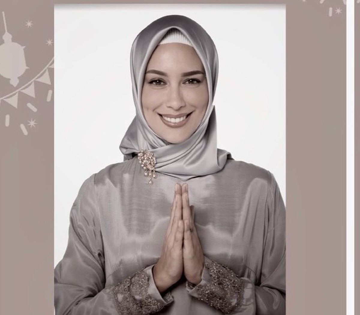 Penampilan Artis Mualaf Saat Memakai Hijab Bikin Adem