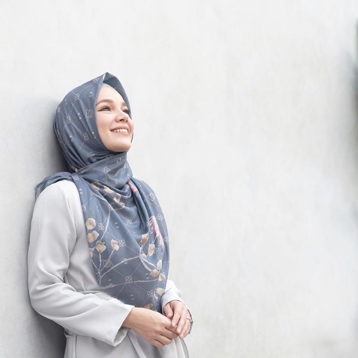 Penampilan Artis Mualaf Saat Memakai Hijab Bikin Adem