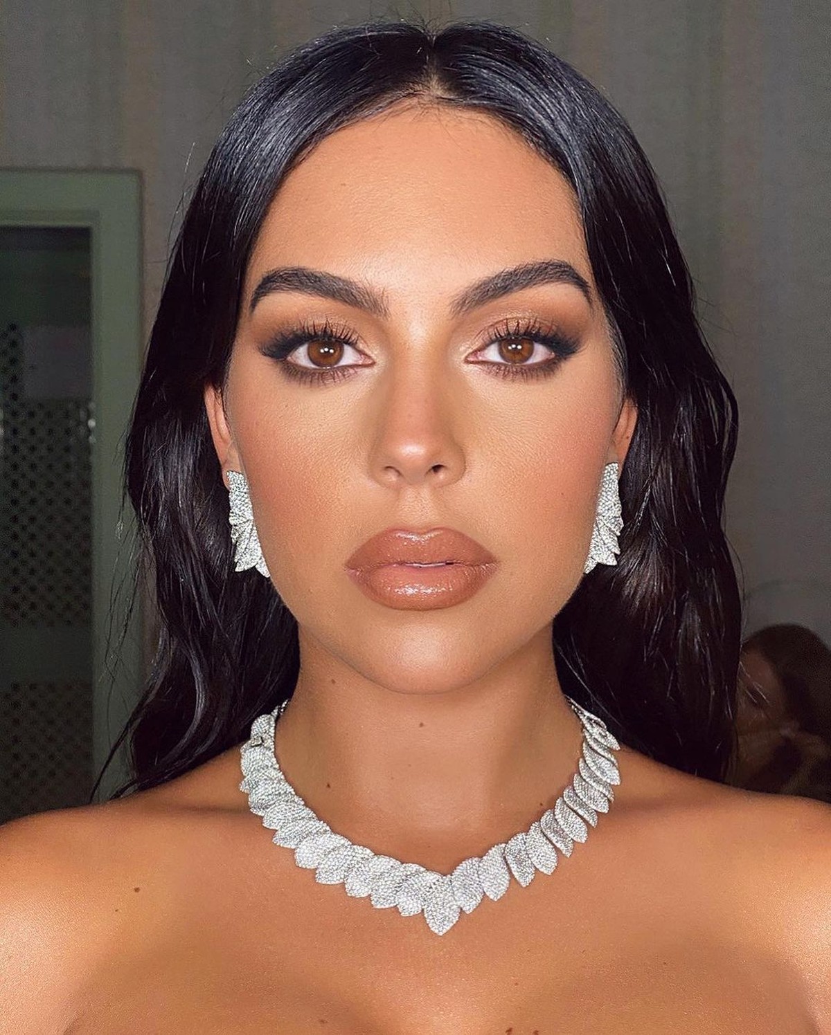 Georgino Rodriguez tunangan pesepakbola Cristiano Ronaldo yang cantik dan menawan&period; Yuk kita intip potretnya&excl;