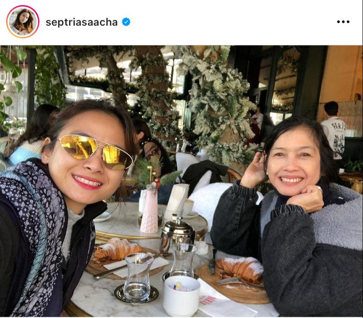 Mother's Day atau Hari Ibu Internasional dirayakan pada minggu kedua bulan Mei&period; Yuk kita intip cara para selebriti merayakannya&excl;