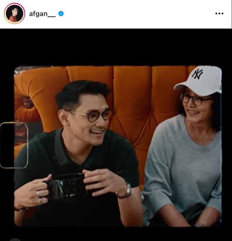 Hari Ibu Internasional Mother's Day atau Hari Ibu Internasional dirayakan pada minggu kedua bulan Mei. Yuk kita intip cara para selebriti merayakannya!