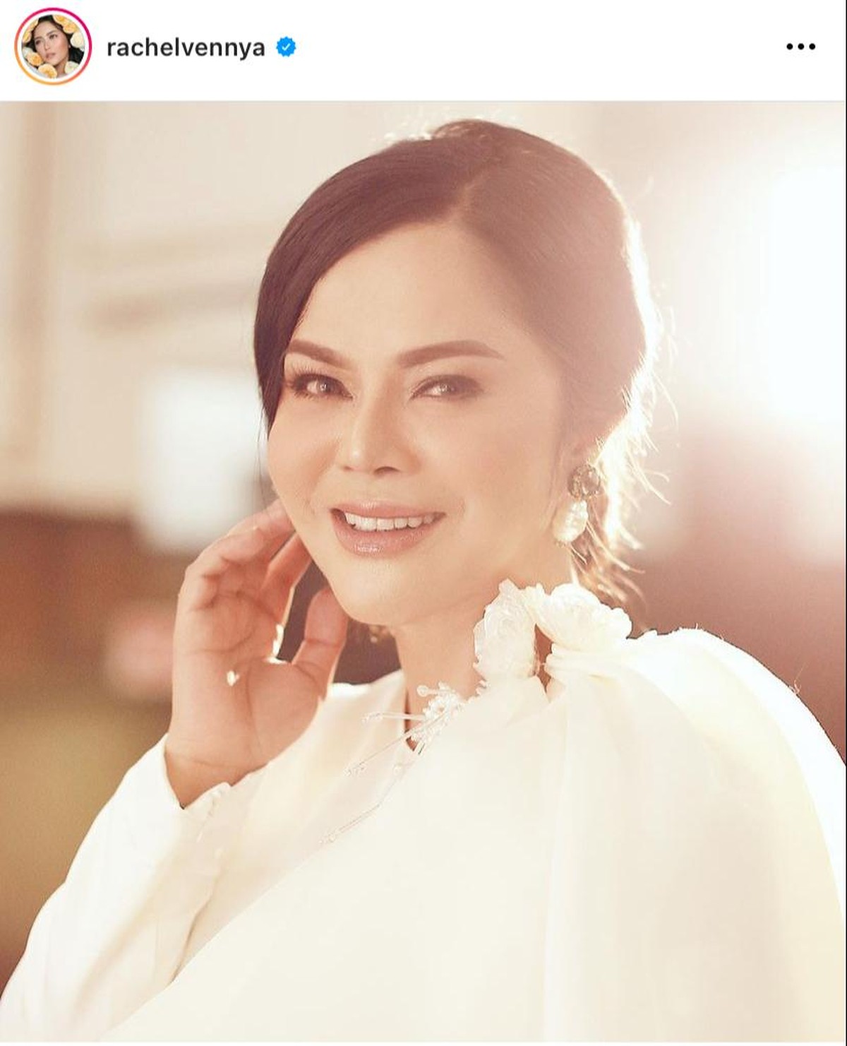 Mother's Day atau Hari Ibu Internasional dirayakan pada minggu kedua bulan Mei&period; Yuk kita intip cara para selebriti merayakannya&excl;