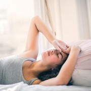 Kebiasaan Bangun Tidur yang Bisa Bikin Racun Hilang, Mari Kita Coba